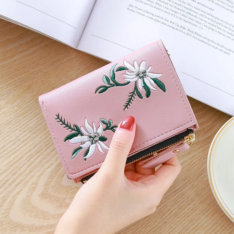 Short Wallet Female Korean Version Tide Personality Cute Retro Harajuku Style Ins Coin Purse
Short Wallet Female Korean Version Tide Personality Cute Retro Harajuku Style Ins Coin Purse