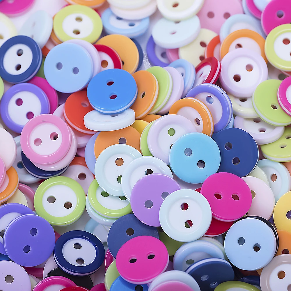 New 2 Holes 100pcs Round Colorful Button 11 x 11 mm Plastic Buttons For Sewing Garment Supplies Accessory
New 2 Holes 100pcs Round Colorful Button 11 x 11 mm Plastic Buttons For Sewing Garment Supplies Accessory