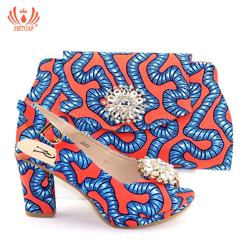 Italian Design Special pattern PU Leather With Rhinestone Pumps Shoes And Bag Set For Wedding Nigerian Women Shoes And Bag Set
Italian Design Special pattern PU Leather With Rhinestone Pumps Shoes And Bag Set For Wedding Nigerian Women Shoes And Bag Set