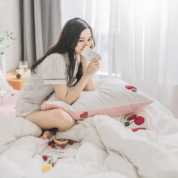 Soft Warm Embroidery Comforter Bedding Sets Plaid Cherry Applique 4pcs Princess Duvet Cover Set Bed Sheet Double-side Use
Soft Warm Embroidery Comforter Bedding Sets Plaid Cherry Applique 4pcs Princess Duvet Cover Set Bed Sheet Double-side Use