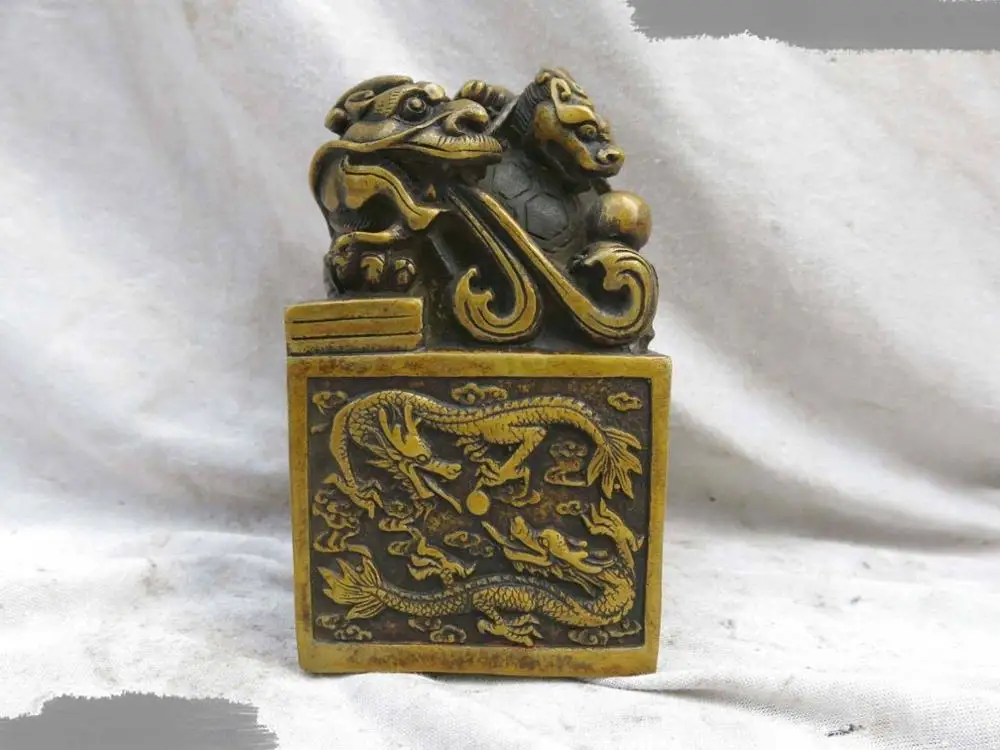 DS DS China brass copper two dragon play bead Dragon Turtle seal Sculpture Statue
DS DS China brass copper two dragon play bead Dragon Turtle seal Sculpture Statue