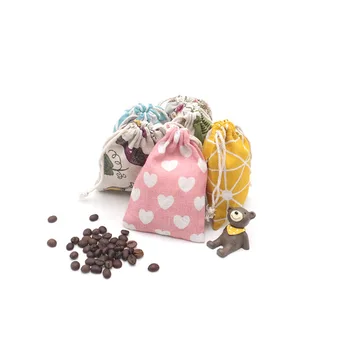 Mix style 9x12cm 50pcs/Lot Cotton Linen Drawstring Pouch Bag Jewelry candy Christmas Wedding Gift Bags Favor Earrings Display
Mix style 9x12cm 50pcs/Lot Cotton Linen Drawstring Pouch Bag Jewelry candy Christmas Wedding Gift Bags Favor Earrings Display