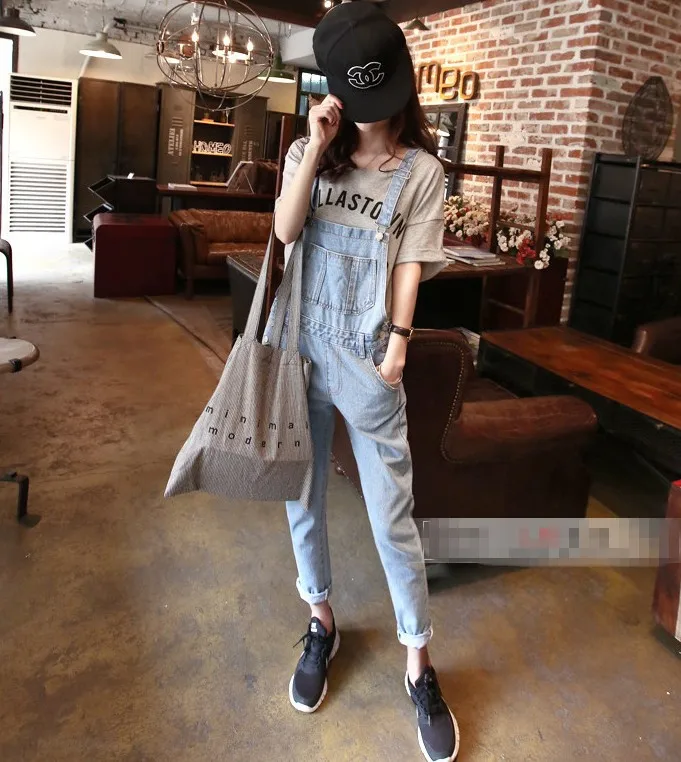 2018 Spring Loose Rompers Womens Jumpsuit Pockets Denim Overalls Casual Jean Overalls for Women Blue
2018 Spring Loose Rompers Womens Jumpsuit Pockets Denim Overalls Casual Jean Overalls for Women Blue