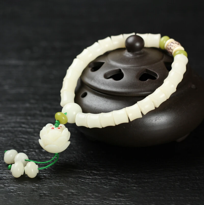 New 100%Natural Bodhi Root Hand String Hainan White Lotus Charm Bracelet Lovers' National Wind Ornaments Wholesale Women Jewelry
New 100%Natural Bodhi Root Hand String Hainan White Lotus Charm Bracelet Lovers' National Wind Ornaments Wholesale Women Jewelry