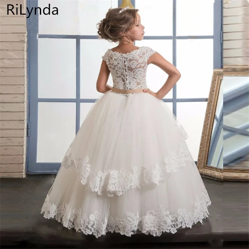 New Flower Girls Dresses High Quality Lace Appliques Beading Ball Gowns Beading Floor Length Pageant First Communion Dresses
New Flower Girls Dresses High Quality Lace Appliques Beading Ball Gowns Beading Floor Length Pageant First Communion Dresses