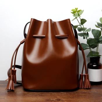 Genuine Leather Female Messenger Bag bucket Ladies Summer handbags Shopping Women Crossbody Bag Shoulder Bags 2019 Designer
Genuine Leather Female Messenger Bag bucket Ladies Summer handbags Shopping Women Crossbody Bag Shoulder Bags 2019 Designer