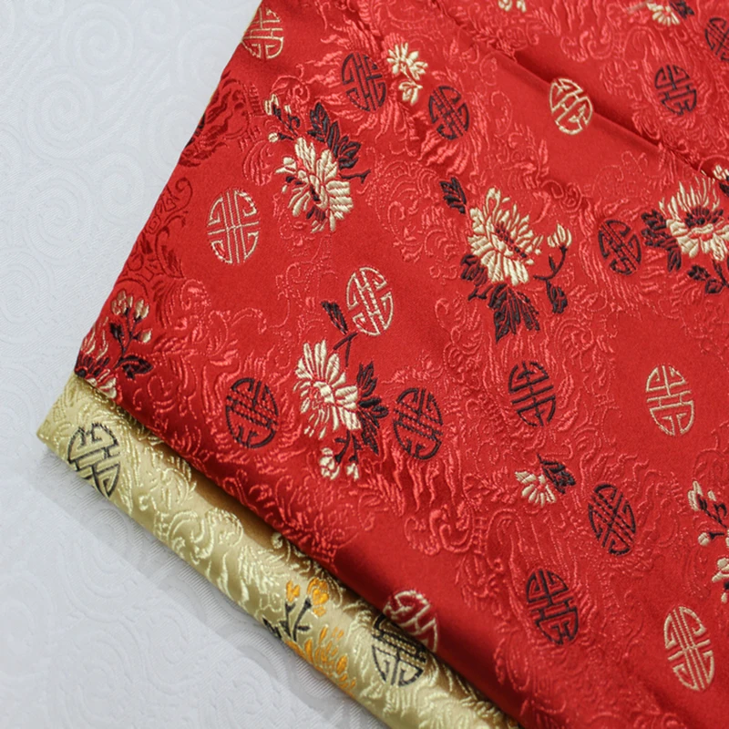 73x100cm France imported jacquard tapestry satin 3D jacquard brocade fabric for dress cushion cover curtain patchwork cloth DIY
73x100cm France imported jacquard tapestry satin 3D jacquard brocade fabric for dress cushion cover curtain patchwork cloth DIY
