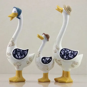 1 set Artificial Duck Family Statues Resin Decorative Home Decor Animal Style Figures as House Ornament
1 set Artificial Duck Family Statues Resin Decorative Home Decor Animal Style Figures as House Ornament