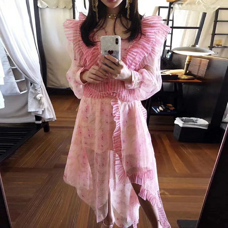 HIGH STREET New Fashion 2019 Designer Runway Suit Set Women's Ruffle Long Sleeve Blouse Top Asymmetrical Skirt Set
HIGH STREET New Fashion 2019 Designer Runway Suit Set Women's Ruffle Long Sleeve Blouse Top Asymmetrical Skirt Set
