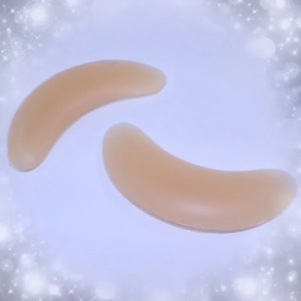 600,