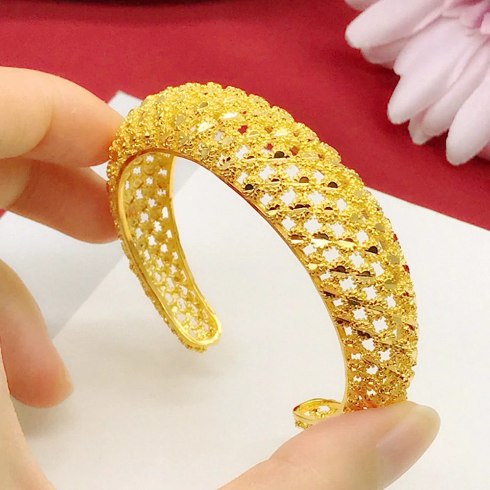 Hollow Cuff Bangle Yellow Gold Filled Wedding Party Classic Womens Bangle Bracelet Gift
Hollow Cuff Bangle Yellow Gold Filled Wedding Party Classic Womens Bangle Bracelet Gift