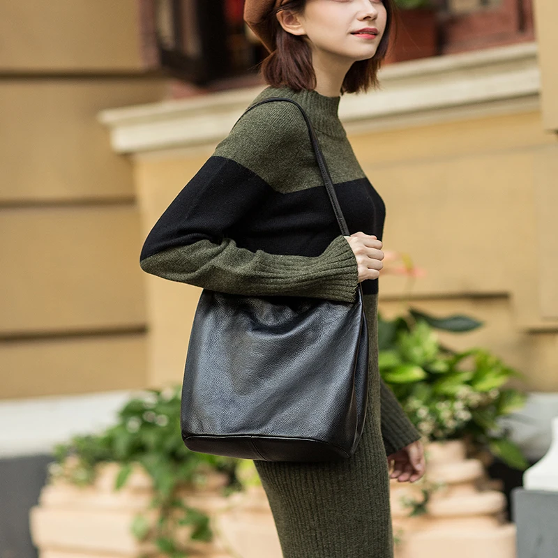 Women's Genuine Leather Handbag Ladies bags Large Leather Designer Big Tote Bags for Women 2019 Luxury Shoulder Bag Handbags
Women's Genuine Leather Handbag Ladies bags Large Leather Designer Big Tote Bags for Women 2019 Luxury Shoulder Bag Handbags