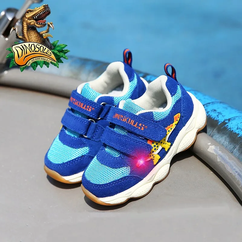 DINOSKULLS Brand baby Boy LED shoes Glowing Sneakers 1 Autumn Winter Breathable Child Trainers Infant Toddle kids Running Shoes
DINOSKULLS Brand baby Boy LED shoes Glowing Sneakers 1 Autumn Winter Breathable Child Trainers Infant Toddle kids Running Shoes