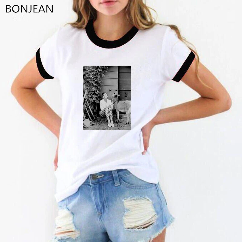 Vintage retro t shirt women summer shirt Elegant Audrey Hepburn Black and White Art print tee shirt femme korean clothes tops
Vintage retro t shirt women summer shirt Elegant Audrey Hepburn Black and White Art print tee shirt femme korean clothes tops