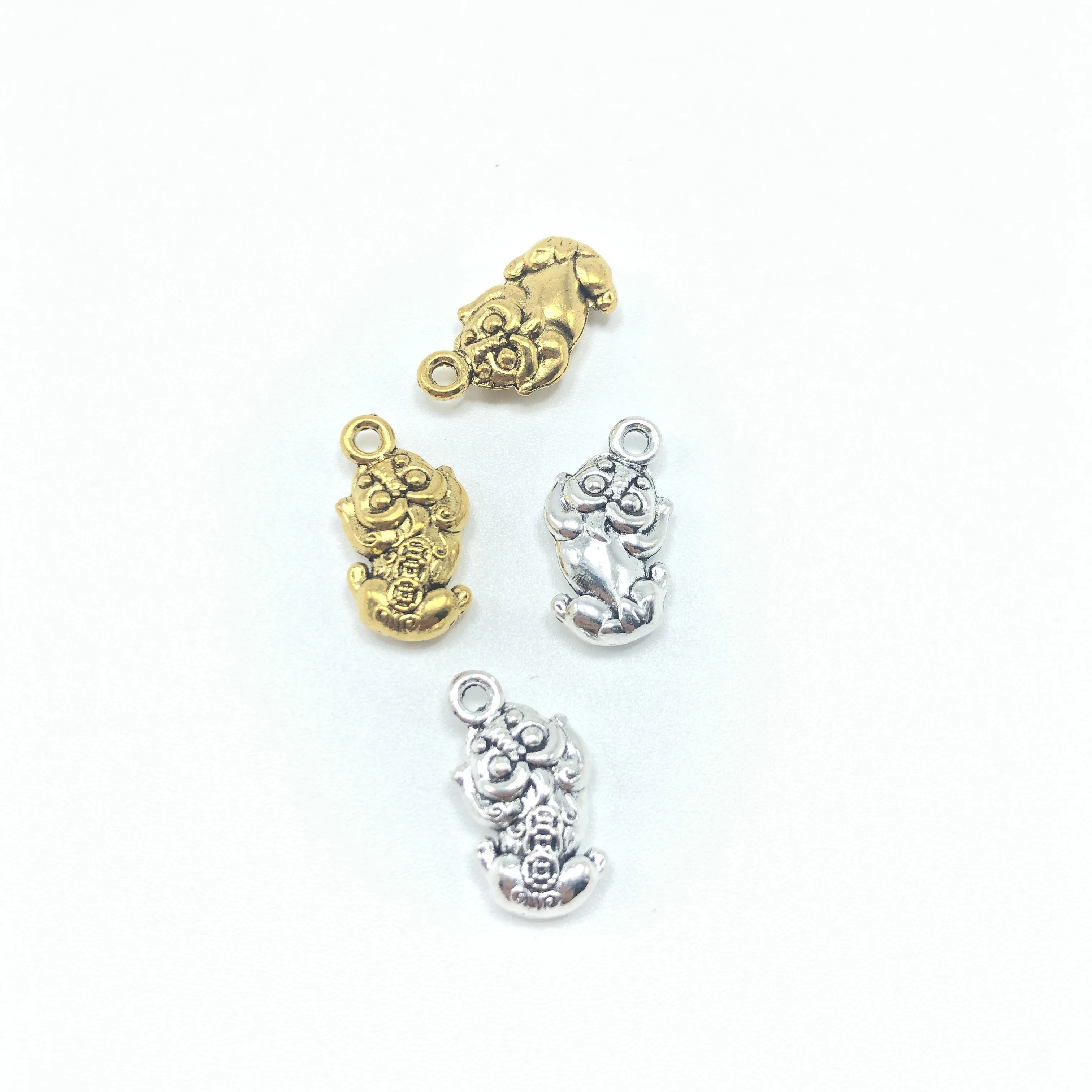 20pcs 9*16mm popular European and American ancient animal beast small pendant DIY handmade bracelet Necklace Jewelry accessories
20pcs 9*16mm popular European and American ancient animal beast small pendant DIY handmade bracelet Necklace Jewelry accessories