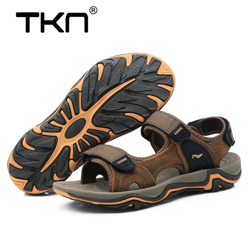 TKN Classics Style Men Outdoor Sandals Walking Summer Shoes Anti-Slippery Comfortable Soft Top Quality Beach Sandals Man 1727
TKN Classics Style Men Outdoor Sandals Walking Summer Shoes Anti-Slippery Comfortable Soft Top Quality Beach Sandals Man 1727