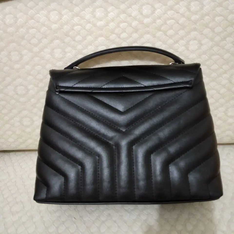 2019 Best selling fashion designer in Europe and America small square bag
2019 Best selling fashion designer in Europe and America small square bag