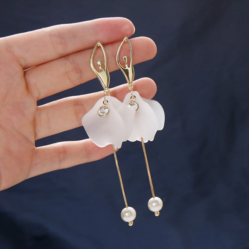 S925 Sterling Silver Ballet Girl Acrylic Flower Petals Simulated Pearl Long Drop Earrings for Women Wedding Party Jewelry Gift
S925 Sterling Silver Ballet Girl Acrylic Flower Petals Simulated Pearl Long Drop Earrings for Women Wedding Party Jewelry Gift