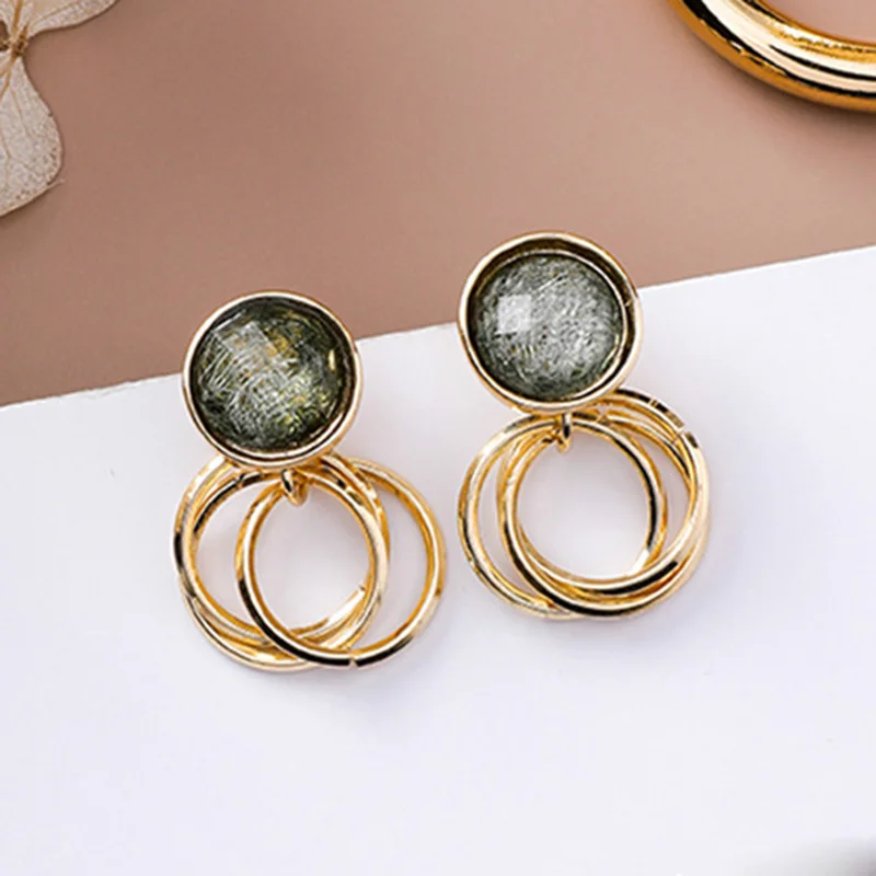 Korean Fashion New Vintage Small Layered Loop Gold Drop Earrings For Women Short Crystal Circle Dangle Earring Girl's Jewelry
Korean Fashion New Vintage Small Layered Loop Gold Drop Earrings For Women Short Crystal Circle Dangle Earring Girl's Jewelry