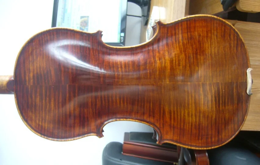4/4 size violin Full hand made model antique old style , Stradivarius model violin
4/4 size violin Full hand made model antique old style , Stradivarius model violin