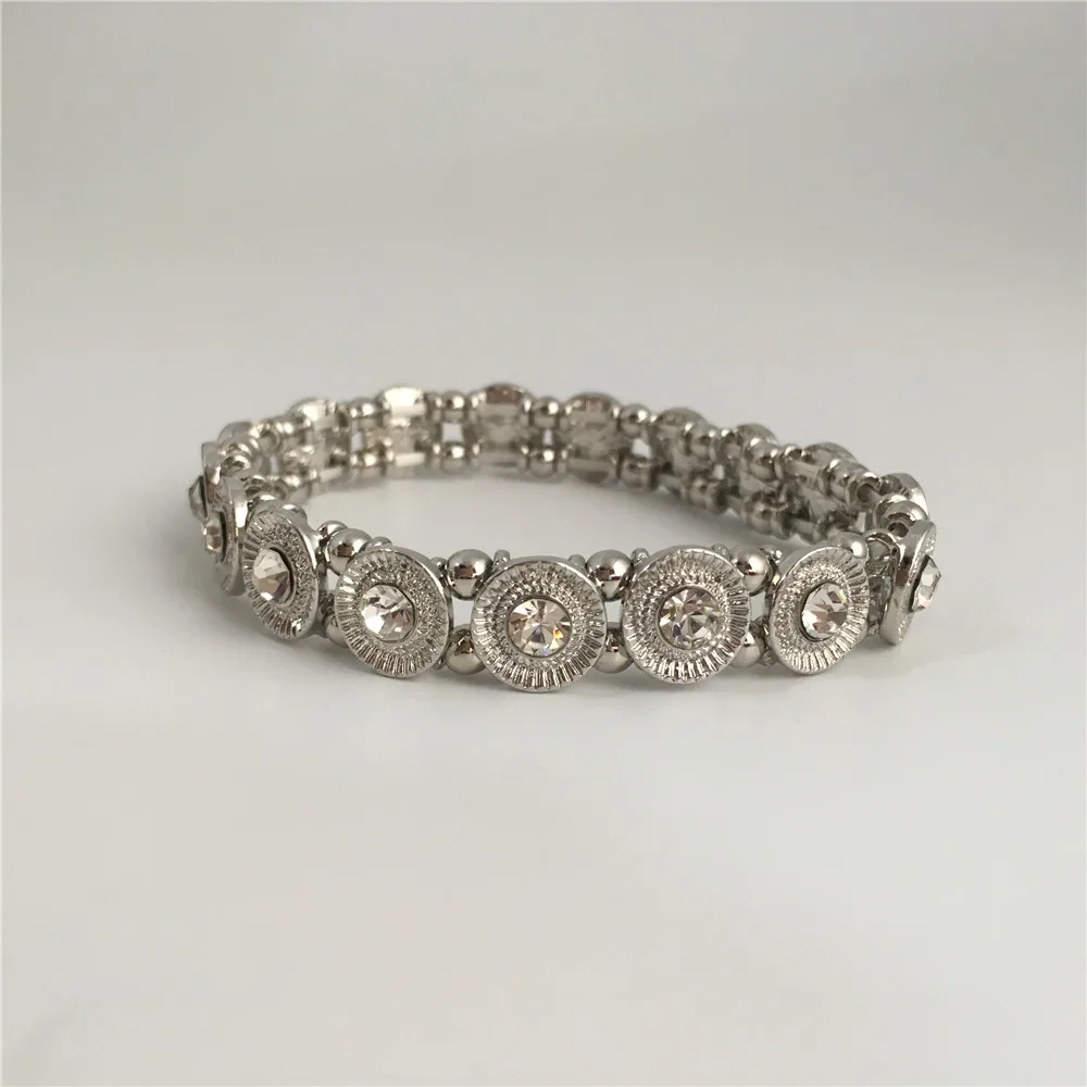 CASUAL WOMEN BRACELET RHODIUM COLOR PLATING CLEAR STONE STRAND BRACELET FOR WOMEN GIRL
CASUAL WOMEN BRACELET RHODIUM COLOR PLATING CLEAR STONE STRAND BRACELET FOR WOMEN GIRL