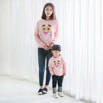Mother and Daughter Clothes hoodies mom son outfits mama bear Long Sleeves Family Look 2018 Autumn Kids Cotton Sweaters Shirt
Mother and Daughter Clothes hoodies mom son outfits mama bear Long Sleeves Family Look 2018 Autumn Kids Cotton Sweaters Shirt