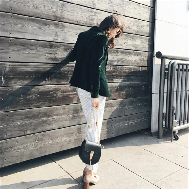 Ladies Blazer Slim Fit Velvet Office Suit Green Causal Single Breasted Female Coats Autumn Women Blazers A3543
Ladies Blazer Slim Fit Velvet Office Suit Green Causal Single Breasted Female Coats Autumn Women Blazers A3543