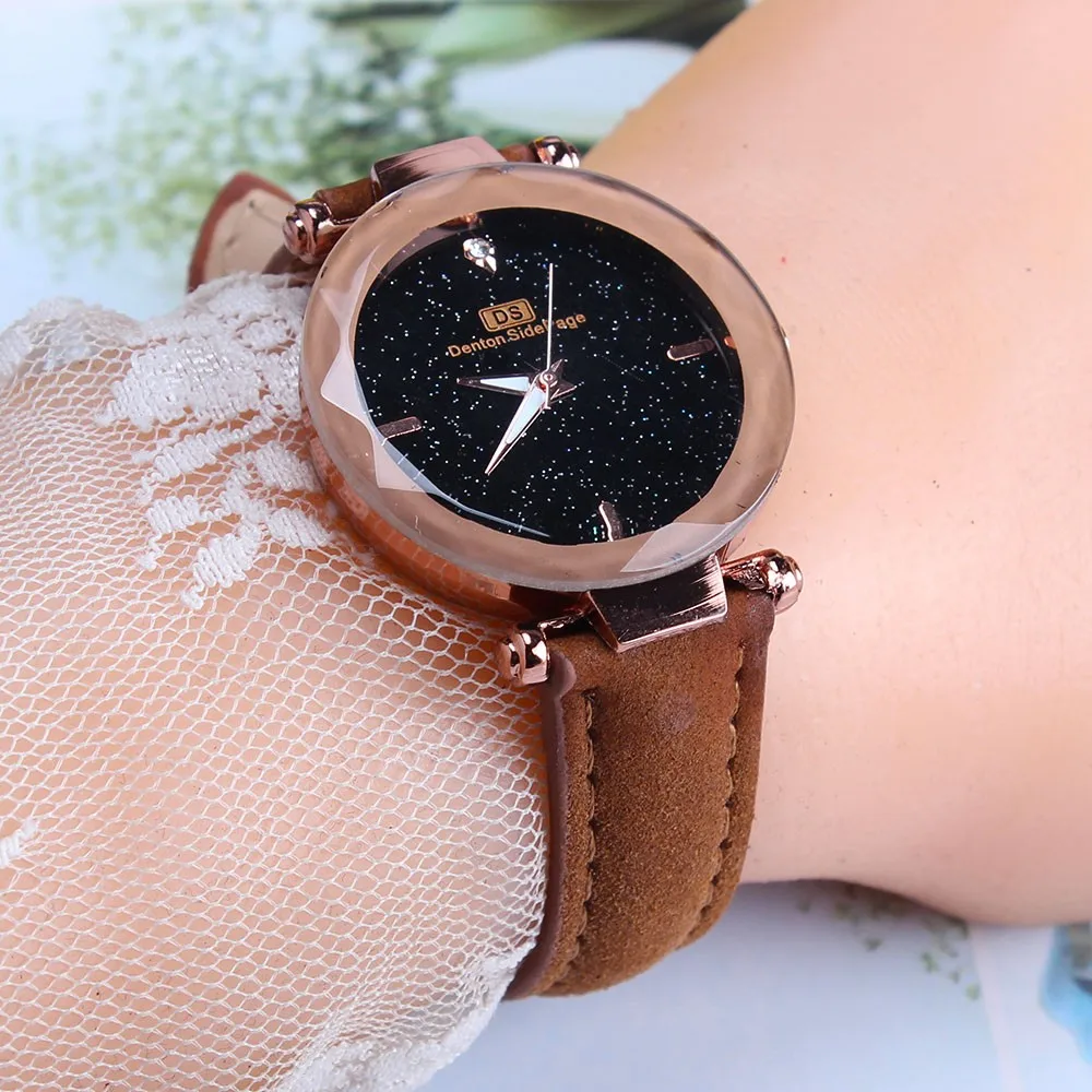 Style Quartz Women Top Brand Fashion Woman Fashion Leather Band Analog Quartz Round Wrist Watch Watches
Style Quartz Women Top Brand Fashion Woman Fashion Leather Band Analog Quartz Round Wrist Watch Watches
