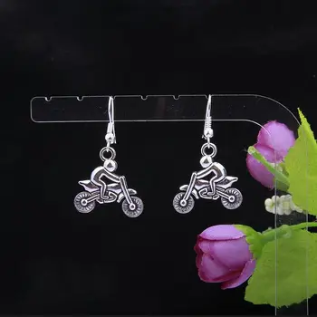 Fashion Jewelry 50 Pair Retro Silver Lovely Motorcyclists Charm Pendants Drape Earrings Hoop DIY For Women Top Quality F821
Fashion Jewelry 50 Pair Retro Silver Lovely Motorcyclists Charm Pendants Drape Earrings Hoop DIY For Women Top Quality F821