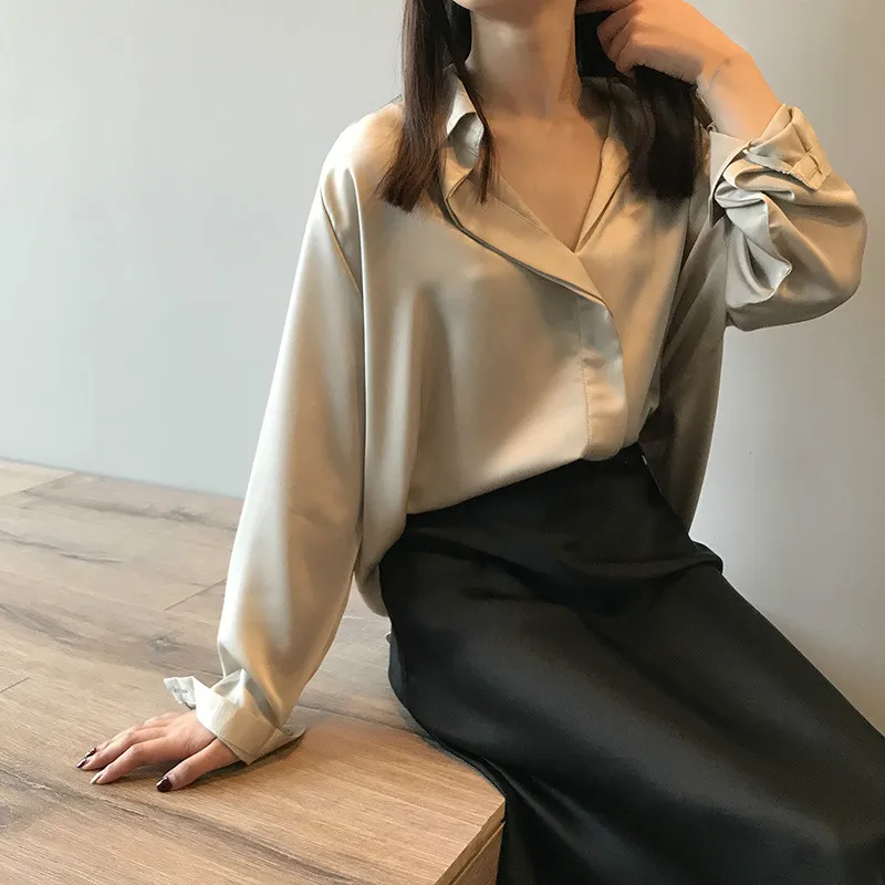 Spring Satin Blouse Female Long Sleeve Shirt Loose Solid Thin Ladies Beige Blouses Vintage Casual Women Tops Girls Office Wear
Spring Satin Blouse Female Long Sleeve Shirt Loose Solid Thin Ladies Beige Blouses Vintage Casual Women Tops Girls Office Wear