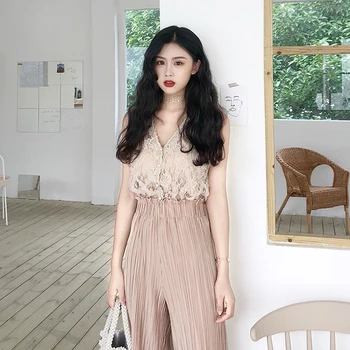 Women Summer Elegant Sexy Two Piece Set V Neck Shirt Lace Hollow Pearl Tank Top with High Waist Wide Leg Pleated Long Pants
Women Summer Elegant Sexy Two Piece Set V Neck Shirt Lace Hollow Pearl Tank Top with High Waist Wide Leg Pleated Long Pants