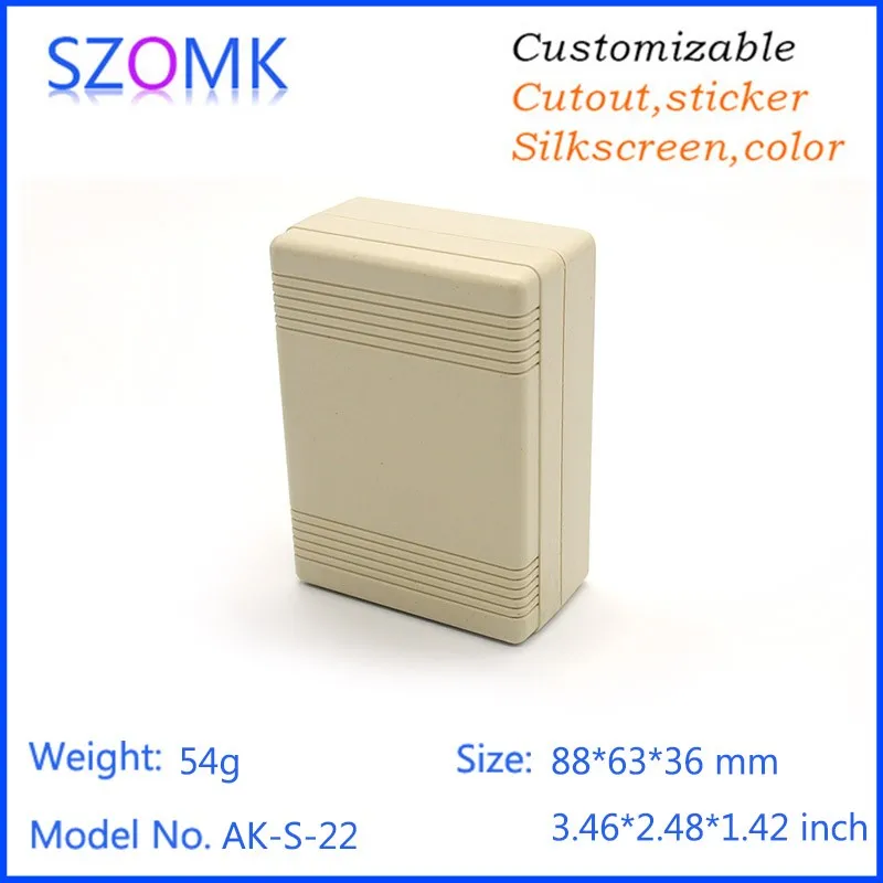 4 pieces a lot electrical box 88*63*36 mm 3.46*2.48*1.42inch electronic enclosure boxes plastic in grey color very small
4 pieces a lot electrical box 88*63*36 mm 3.46*2.48*1.42inch electronic enclosure boxes plastic in grey color very small