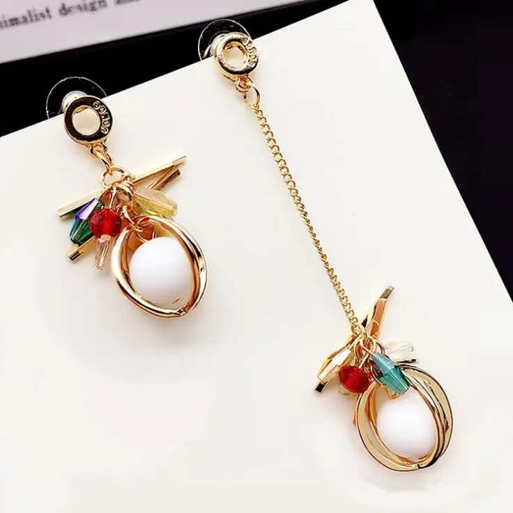 2018 New Women's asymmetric geometry Crystal tassel drop Earrings Electroplate gold Top Quality noble Modern fashion Earrings
2018 New Women's asymmetric geometry Crystal tassel drop Earrings Electroplate gold Top Quality noble Modern fashion Earrings