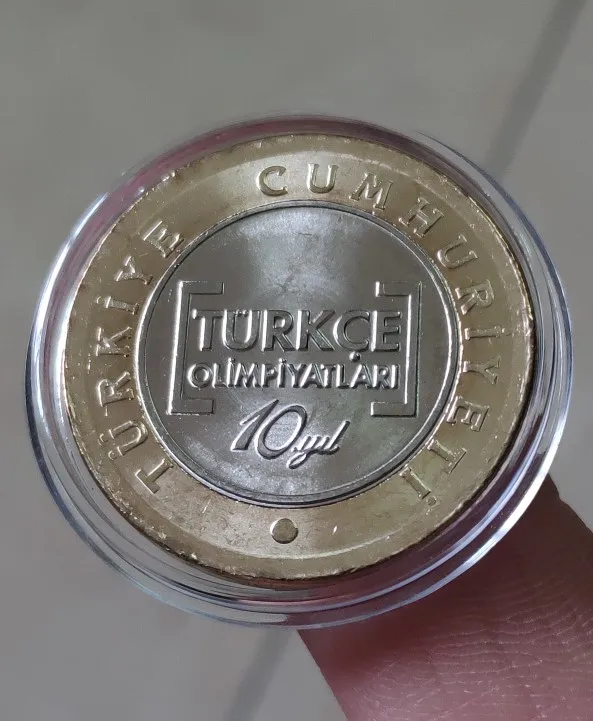 26mm 10th Of Turkish Language Competition 2012 ,100% Real Genuine Comemorative Coin,Original Collection
26mm 10th Of Turkish Language Competition 2012 ,100% Real Genuine Comemorative Coin,Original Collection