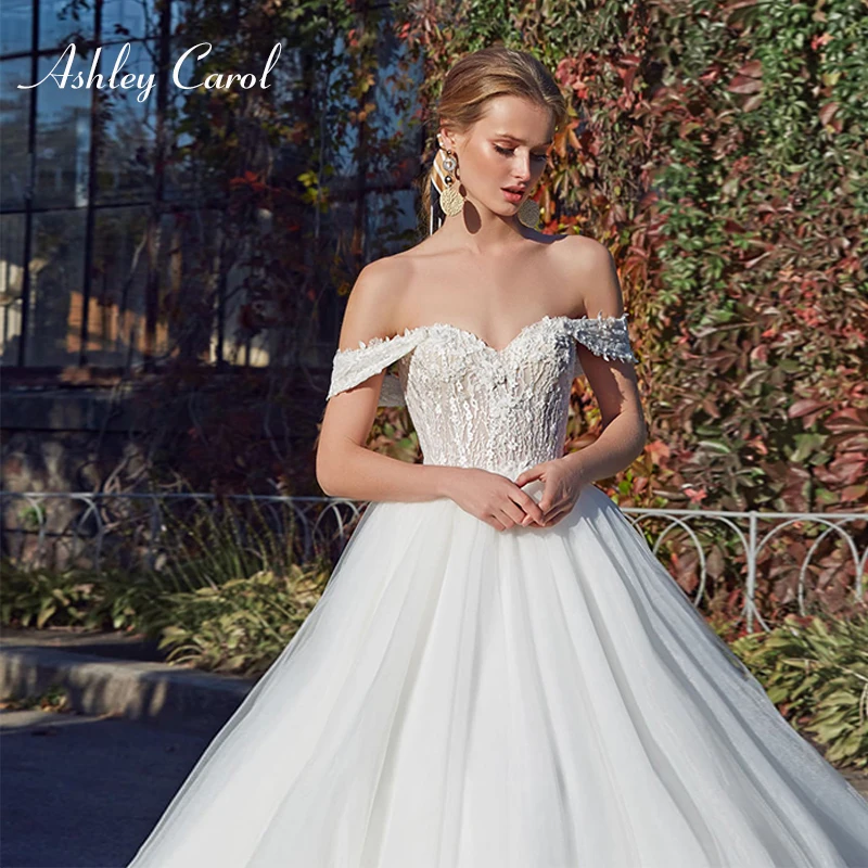Ashley Carol Appliques Ball Gown Wedding Dress 2019 Backless Boat Neck Off the Shoulder Princess Bridal Gown Vestido de Noiva
Ashley Carol Appliques Ball Gown Wedding Dress 2019 Backless Boat Neck Off the Shoulder Princess Bridal Gown Vestido de Noiva