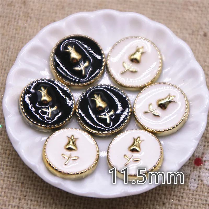 50pcs 11.5mm round rose flower Buttons Home Garden Crafts Cabochon Scrapbooking DIY Accessories
50pcs 11.5mm round rose flower Buttons Home Garden Crafts Cabochon Scrapbooking DIY Accessories