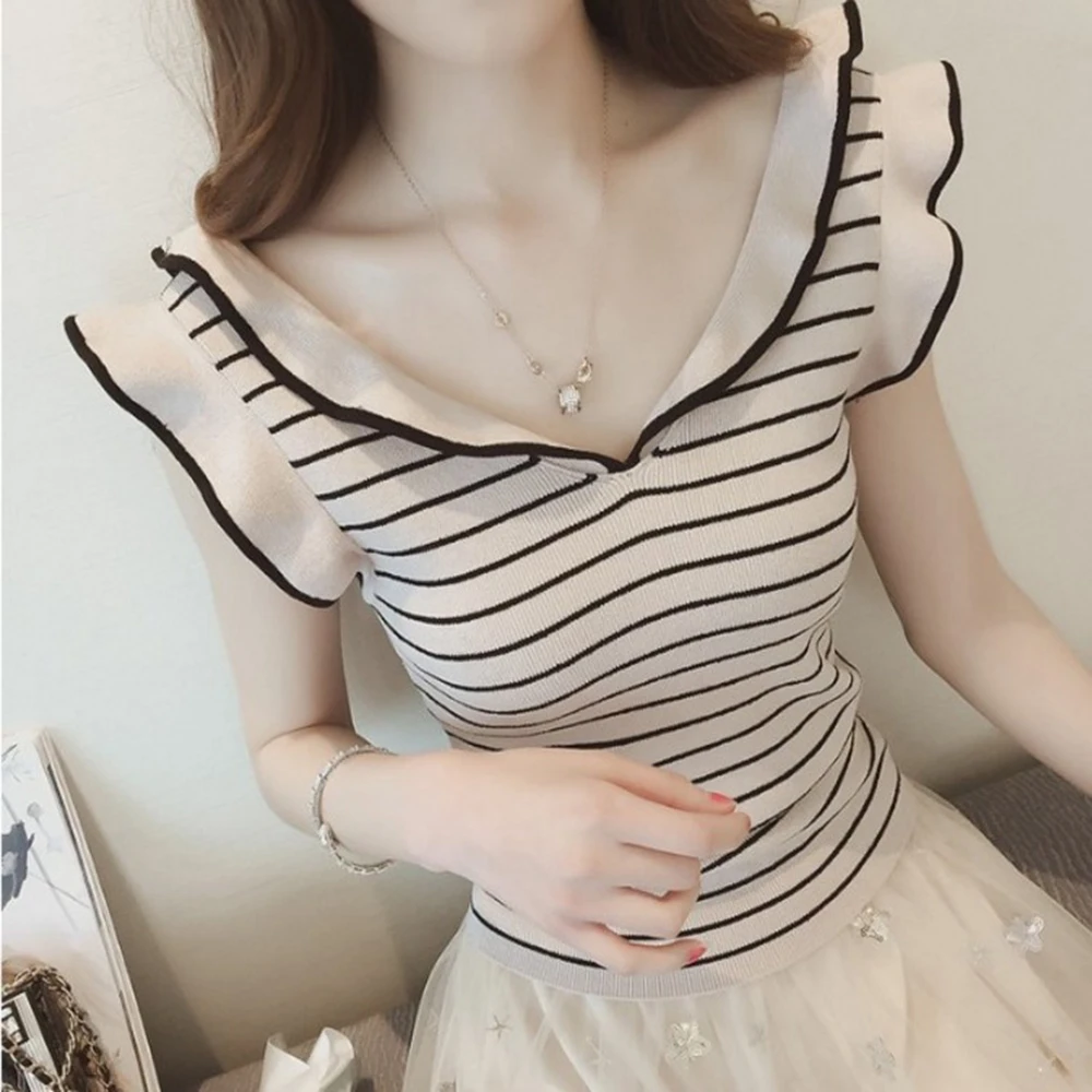 Casual Stripe Camis Crop Top Knitted Tank Tops Women Wavy Sleeveless Sexy V Neck T-shirt Vest Female Spring Streetwear One size
Casual Stripe Camis Crop Top Knitted Tank Tops Women Wavy Sleeveless Sexy V Neck T-shirt Vest Female Spring Streetwear One size
