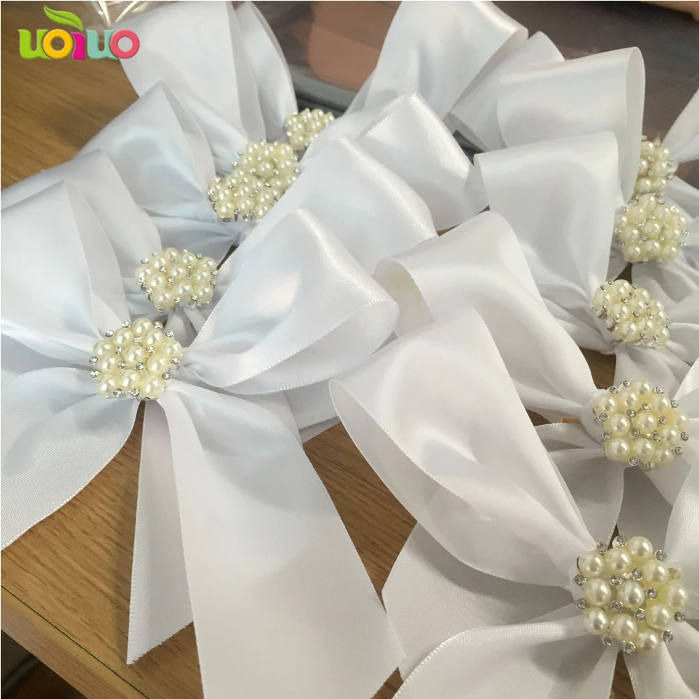 Hot sale decoration butterfly ribbon tied white cream bow with big flower rhinsestone brooch buckle
Hot sale decoration butterfly ribbon tied white cream bow with big flower rhinsestone brooch buckle
