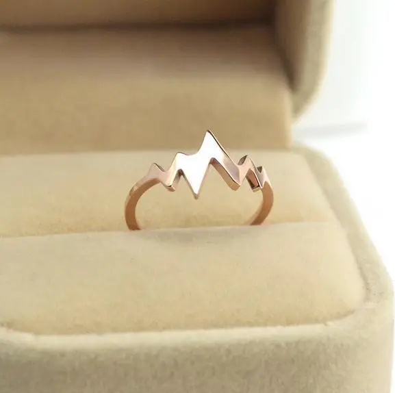 YUN RUO New Design Rose Gold Color Lightning Rings Top Quality Titanium Steel Fashion Jewelry Gift For Woman Man Free Shipping
YUN RUO New Design Rose Gold Color Lightning Rings Top Quality Titanium Steel Fashion Jewelry Gift For Woman Man Free Shipping