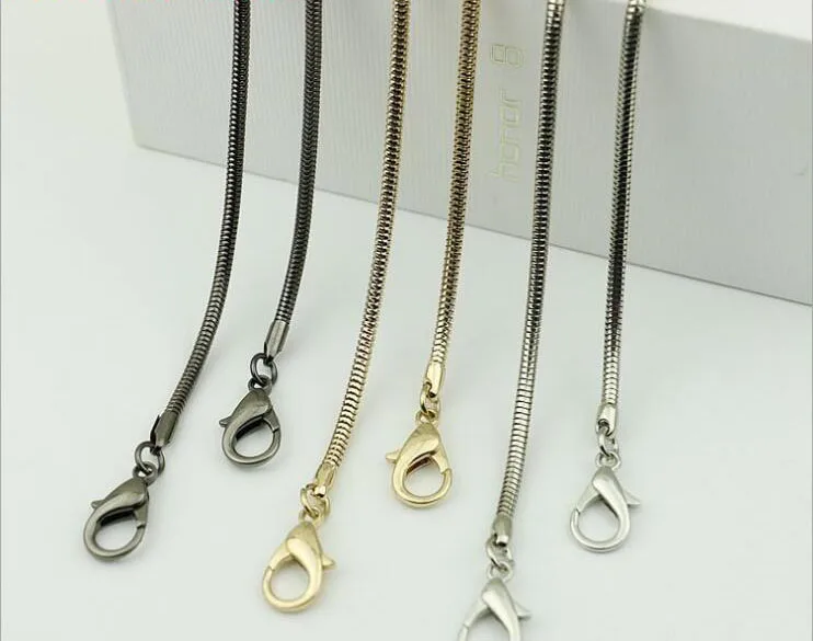 2pcs/lot DIY bag accessories chain Snake chain Metal chain Metal package with chain Bag straps Total length of 120 cm
2pcs/lot DIY bag accessories chain Snake chain Metal chain Metal package with chain Bag straps Total length of 120 cm