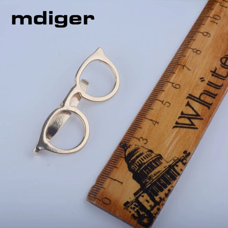 Mdiger Hot Selling Spectacles Suit Tie Clip Lapel Korean Version of The Shirt Pocket Clip Wedding Metal Tie Clips For Men Gift
Mdiger Hot Selling Spectacles Suit Tie Clip Lapel Korean Version of The Shirt Pocket Clip Wedding Metal Tie Clips For Men Gift