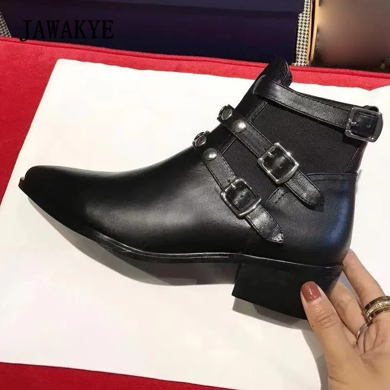 2018 Chic Real Leather Ankle Boots Woman Pointed Toe Rivet Three Belt Buckle Ankle Strap Martin Boots Women
2018 Chic Real Leather Ankle Boots Woman Pointed Toe Rivet Three Belt Buckle Ankle Strap Martin Boots Women