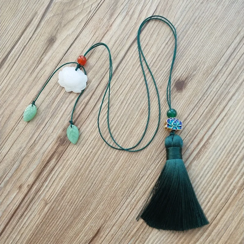 Classical Chinese Style Ice Silk Tassels Bookmark White Carved Lotus Flower Creative Gift Car Hanging
Classical Chinese Style Ice Silk Tassels Bookmark White Carved Lotus Flower Creative Gift Car Hanging