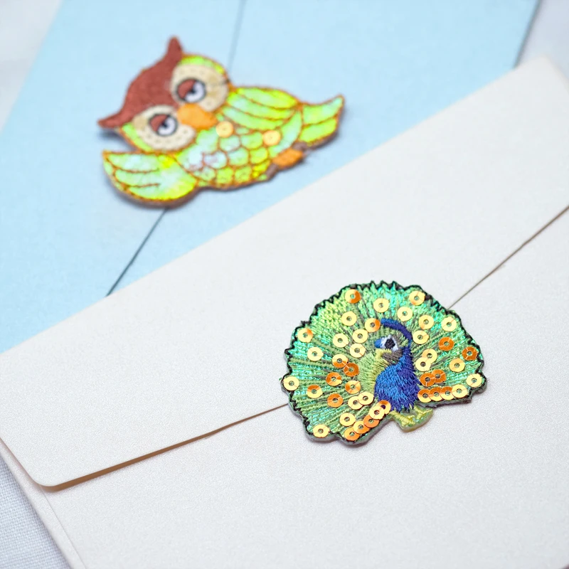 1PC Animal Peacock Owl Patches Clothing Embroidery Fashion Clothes Stickers Applique Sticker DIY Cartoon Clothing Accessories
1PC Animal Peacock Owl Patches Clothing Embroidery Fashion Clothes Stickers Applique Sticker DIY Cartoon Clothing Accessories