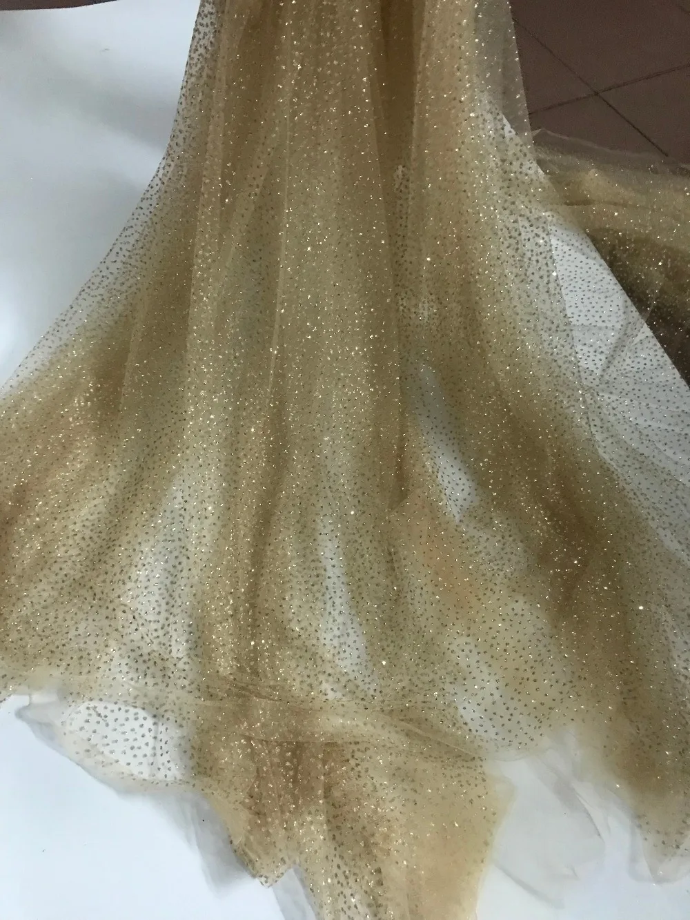5 Yards/lot glitter style French Tulle Net fancy african glued glitter lace fabric david-71112 For party Dress
5 Yards/lot glitter style French Tulle Net fancy african glued glitter lace fabric david-71112 For party Dress