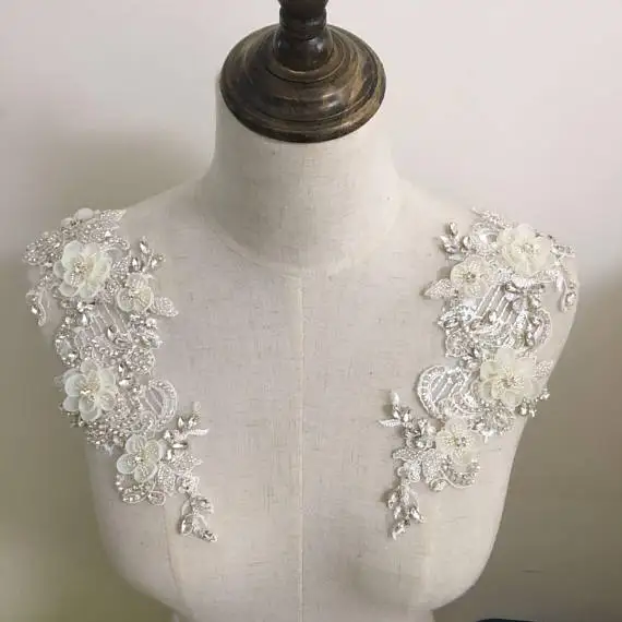 1piece Rhinestone bead applique with 3D artificial flower, handmade rhinestone applique for bridal sash, bridal headpieceDH1#
1piece Rhinestone bead applique with 3D artificial flower, handmade rhinestone applique for bridal sash, bridal headpieceDH1#