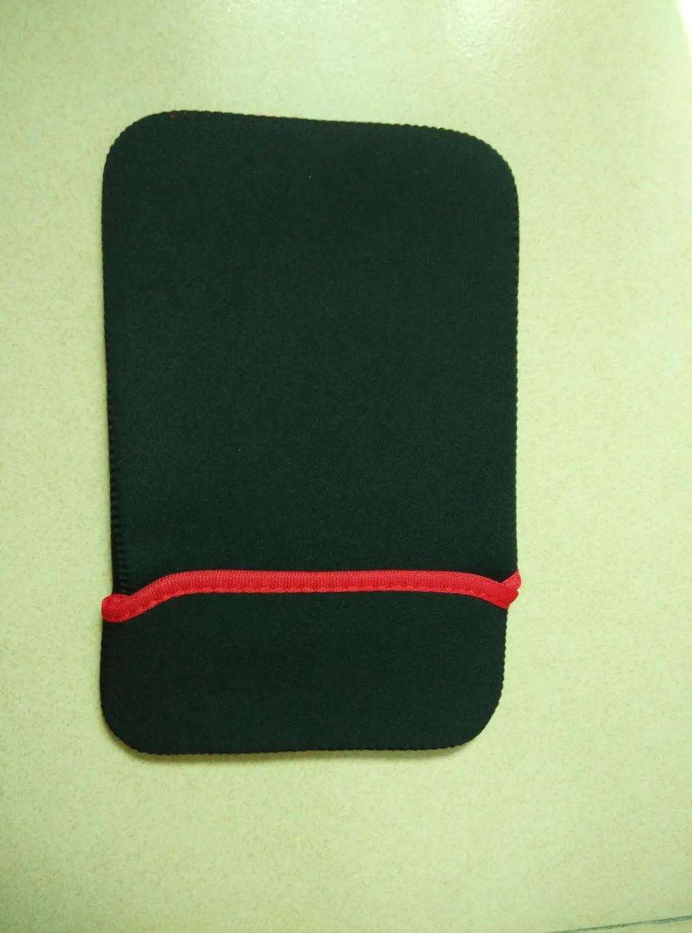 Anfilite free shipping 7 inch soft bag sleeve case bag used for 7" tablet and gps navigation navigator
Anfilite free shipping 7 inch soft bag sleeve case bag used for 7" tablet and gps navigation navigator