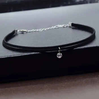 2017 Hot Faux Leather Choker Fashion Simple Black Velvet Rope Sparkling Crystal False Necklace for women collar Jewelry
2017 Hot Faux Leather Choker Fashion Simple Black Velvet Rope Sparkling Crystal False Necklace for women collar Jewelry