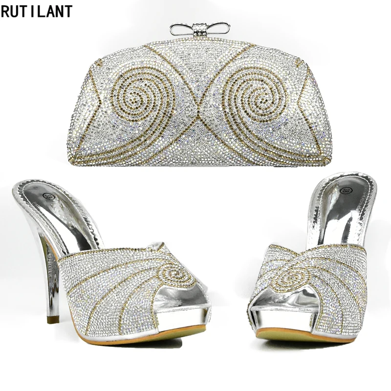 Sliver Color Ladies Matching Shoe and Bag Set Decorated with Rhinestone Italian Ladies Shoes and Bag Set Italy Shoes and Bag Set
Sliver Color Ladies Matching Shoe and Bag Set Decorated with Rhinestone Italian Ladies Shoes and Bag Set Italy Shoes and Bag Set