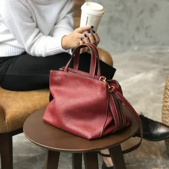 Ellacey Brand New 2020 Genuine Leather Bag Women Vintage Pillow Bag Soft Cow Leather Handbag Ladies Retro Crossbody Shoulder Bag
Ellacey Brand New 2020 Genuine Leather Bag Women Vintage Pillow Bag Soft Cow Leather Handbag Ladies Retro Crossbody Shoulder Bag